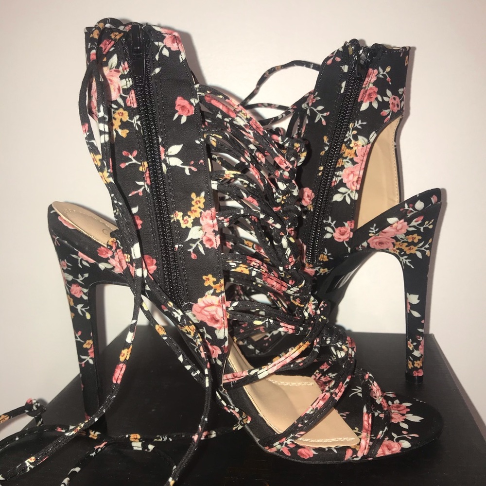 Brand New Floral Sandals - Picture 4 of 8